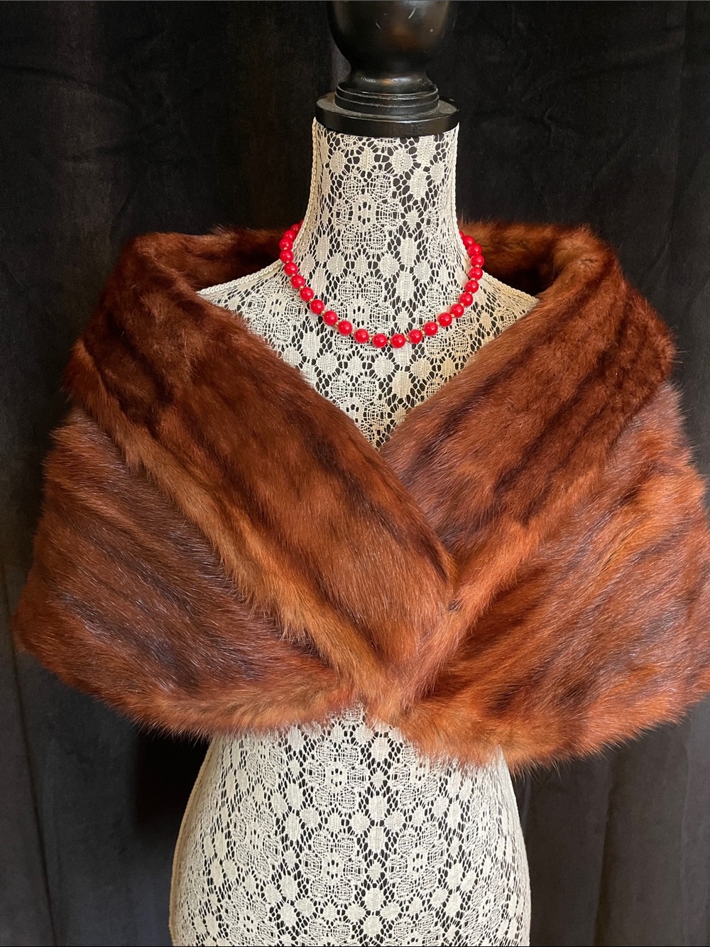 Vintage-1940-1950 Mink Fur Stole Wrap - Picture 4 of 16
